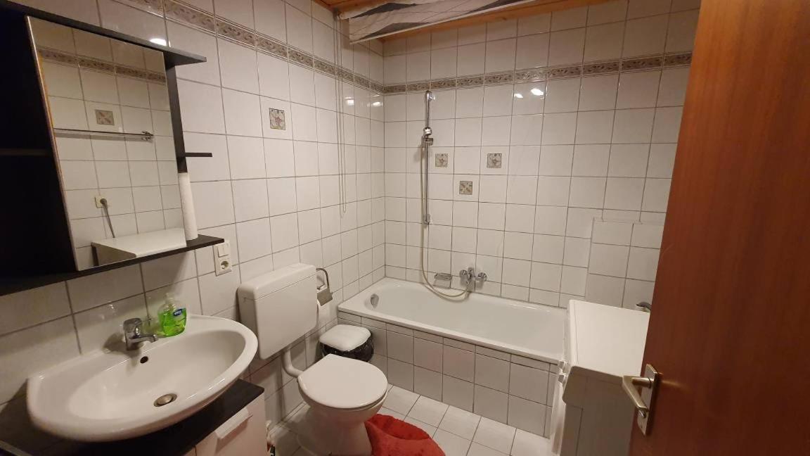 Ferienwohnung Uenal Prien am Chiemsee Buitenkant foto